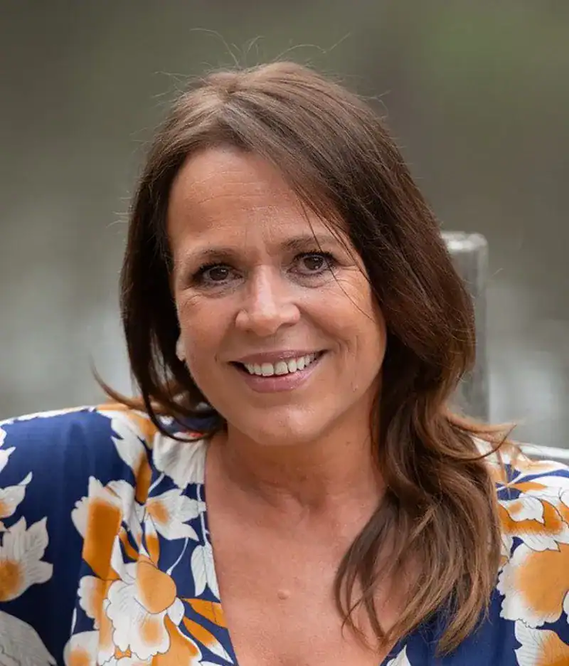 Rae Campbell